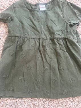 Hanna Andersson Olive Green Crewneck Top
